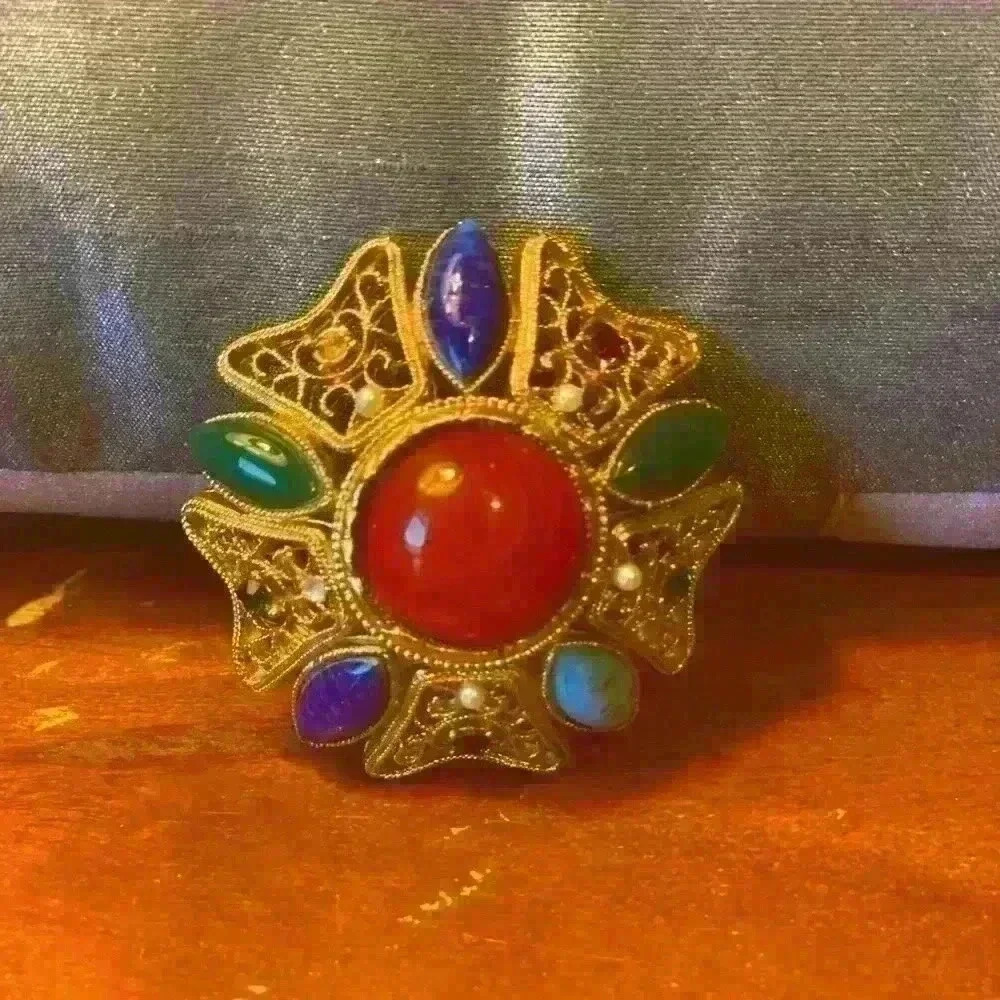 Brooch with several stones - Picture 1 of 2